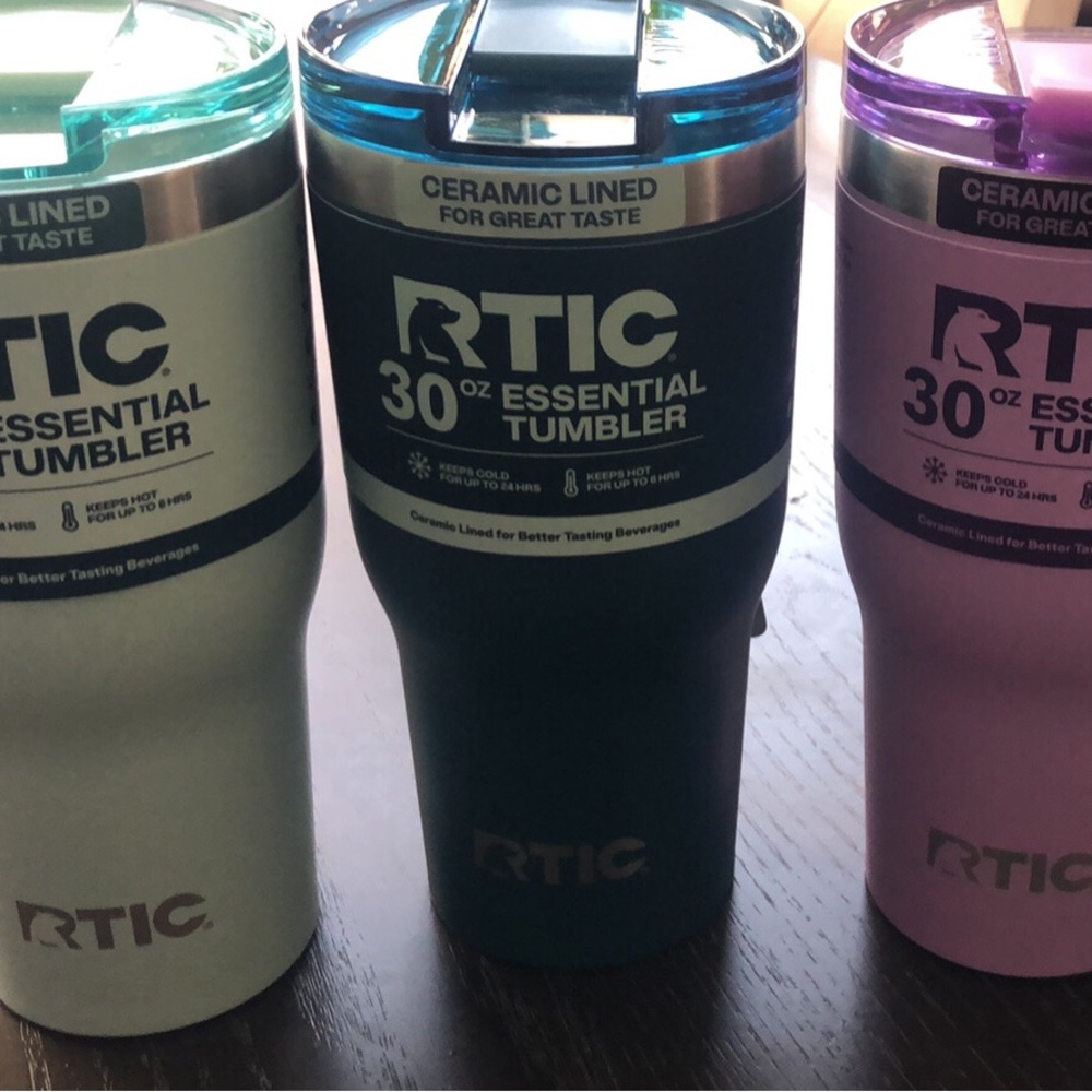 New RTIC 30 Oz Essential Tumbler SOLD